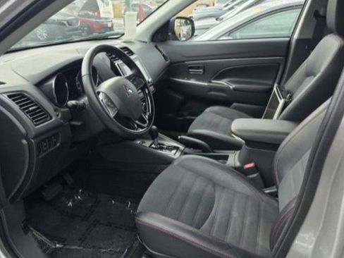 Used 2025 Mitsubishi Outlander Sport SE AWD/4WD image 4