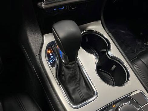 Used 2019 Jeep Grand Cherokee Limited w/ Trailer Tow Group IV AWD/4WD image 19