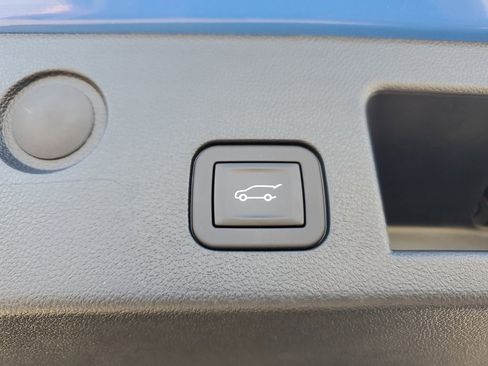 Used 2025 Chevrolet Equinox RS image 10