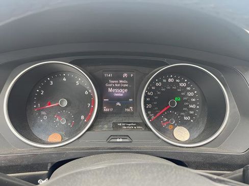 Used 2020 Volkswagen Tiguan SE w/ Panoramic Sunroof Package image 10