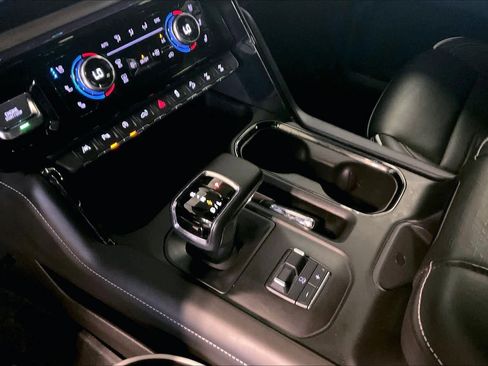 Used 2024 GMC Sierra 1500 AT4X w/ AT4X AEV Edition AWD/4WD image 15