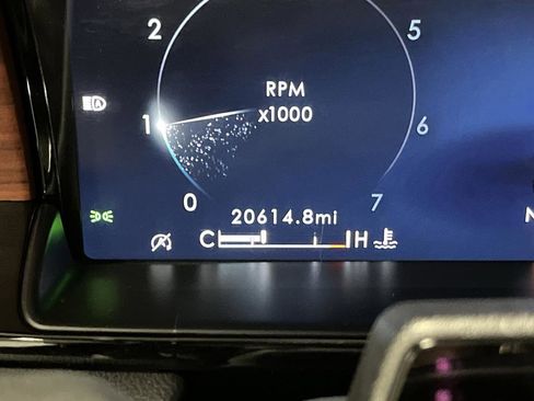 Used 2024 Lincoln Navigator Premiere AWD/4WD image 10