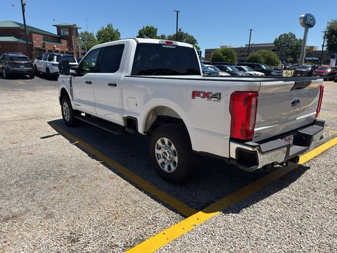 Used 2024 Ford F250 XLT w/ FX4 Off-Road Package AWD/4WD image 7