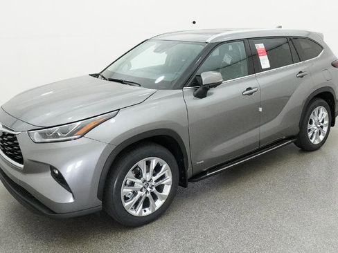 New 2026 Toyota Highlander Limited image 23
