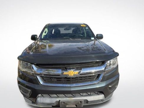 Used 2017 Chevrolet Colorado LT image 2