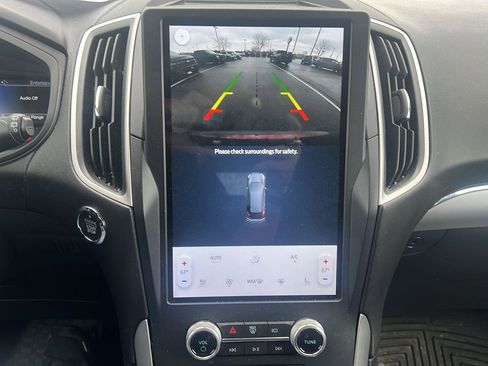 Used 2022 Ford Edge SEL w/ Convenience Package image 19