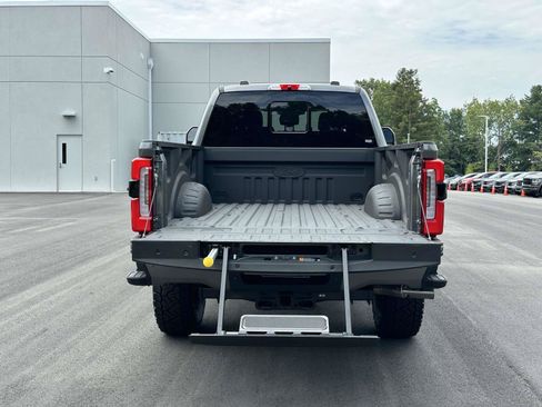 Used 2024 Ford F250 Platinum AWD/4WD image 8