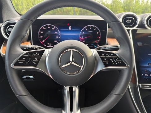 Used 2026 Mercedes-Benz GLC 300 4MATIC image 19