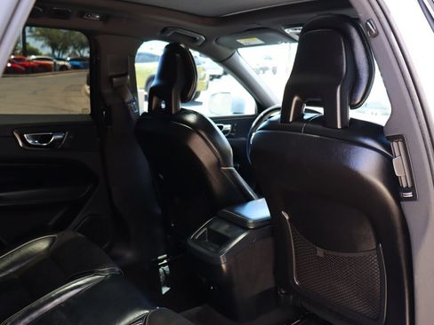 Used 2018 Volvo XC60 T6 R-Design w/ Convenience Package AWD/4WD image 29