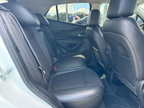 Used 2021 Buick Encore Preferred image 14