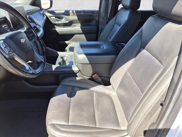 Used 2023 Chevrolet Suburban LT w/ Luxury Package AWD/4WD image 12