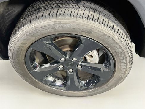 Used 2023 Jeep Grand Cherokee Altitude AWD/4WD image 30