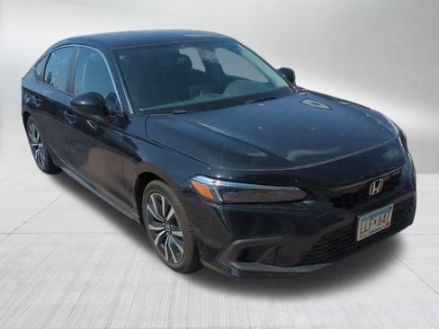 Used 2024 Honda Civic EX-L image 2