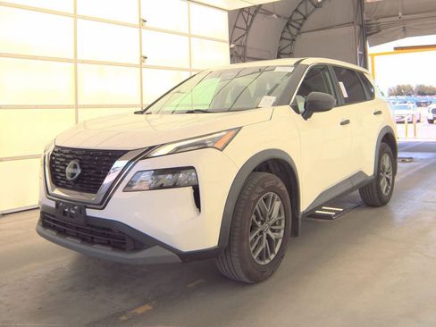 Used 2023 Nissan Rogue S FWD image 1