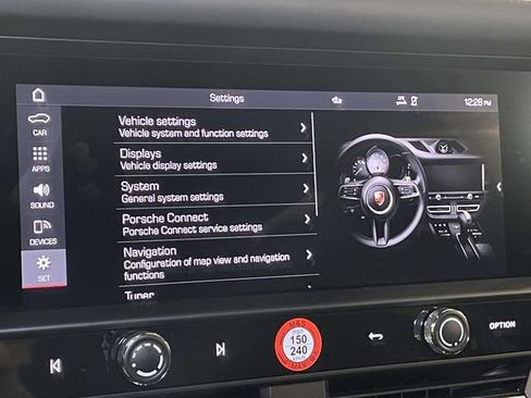 Certified 2026 Porsche Macan Turbo AWD/4WD image 34