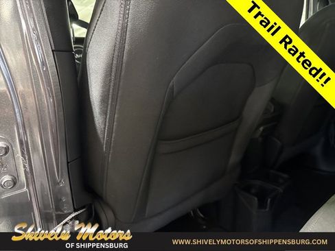 Certified 2021 Jeep Wrangler Unlimited Willys image 24