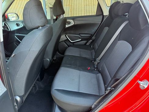 Used 2022 Kia Soul LX w/ Technology Package FWD image 15