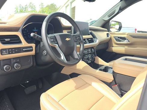 Used 2024 Chevrolet Tahoe Premier w/ Premium Package 2 image 27