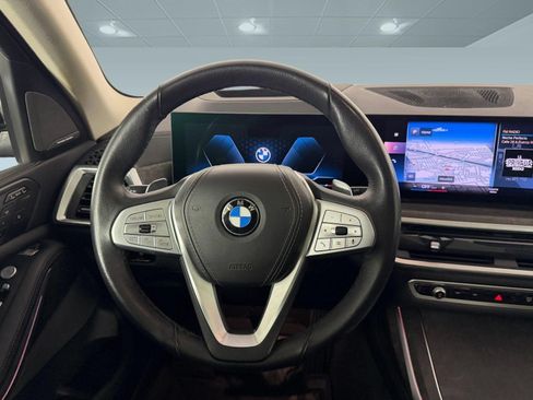 Used 2023 BMW X7 xDrive40i w/ Premium Package AWD/4WD image 11