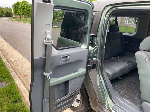 Used 2005 Honda Element EX image 66