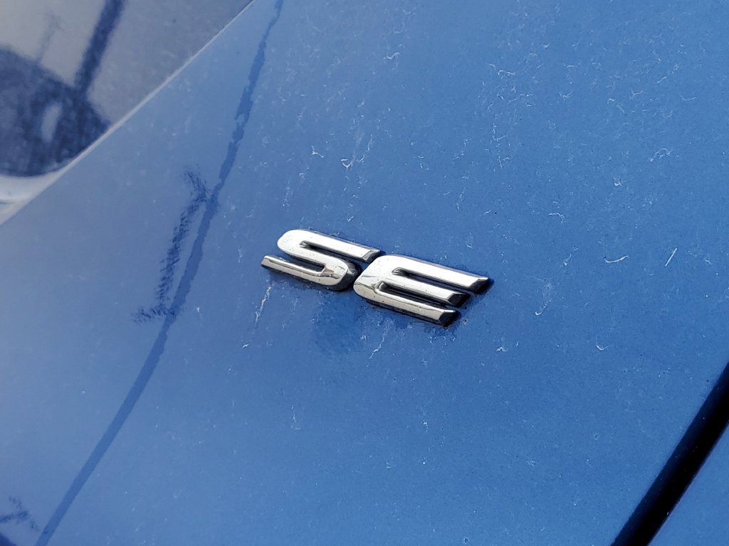 Used 2017 Ford Fusion SE w/ Equipment Group 602A FWD image 6