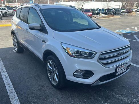 Used 2019 Ford Escape Titanium image 25