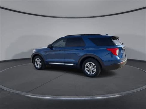 Used 2020 Ford Explorer XLT image 6