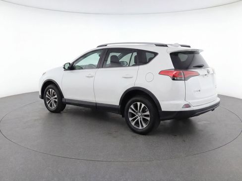 Used 2018 Toyota RAV4 LE w/ All Weather Liner Package AWD/4WD image 4
