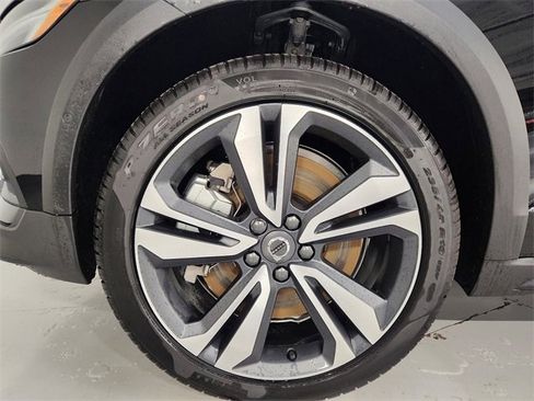 New 2026 Volvo V60 B5 Cross Country Plus w/ Protection Package Premier image 8