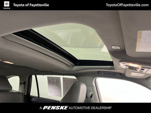 Certified 2026 Toyota Highlander XLE AWD/4WD image 3