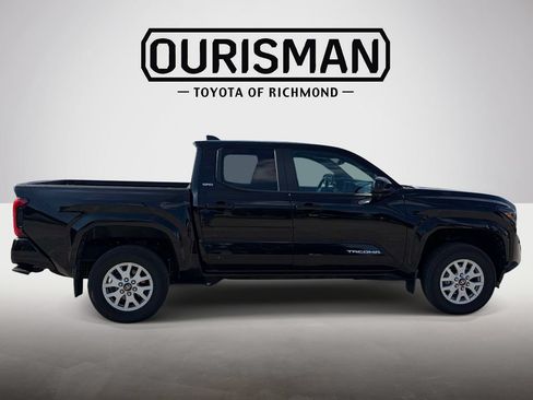 Certified 2024 Toyota Tacoma SR5 AWD/4WD image 8
