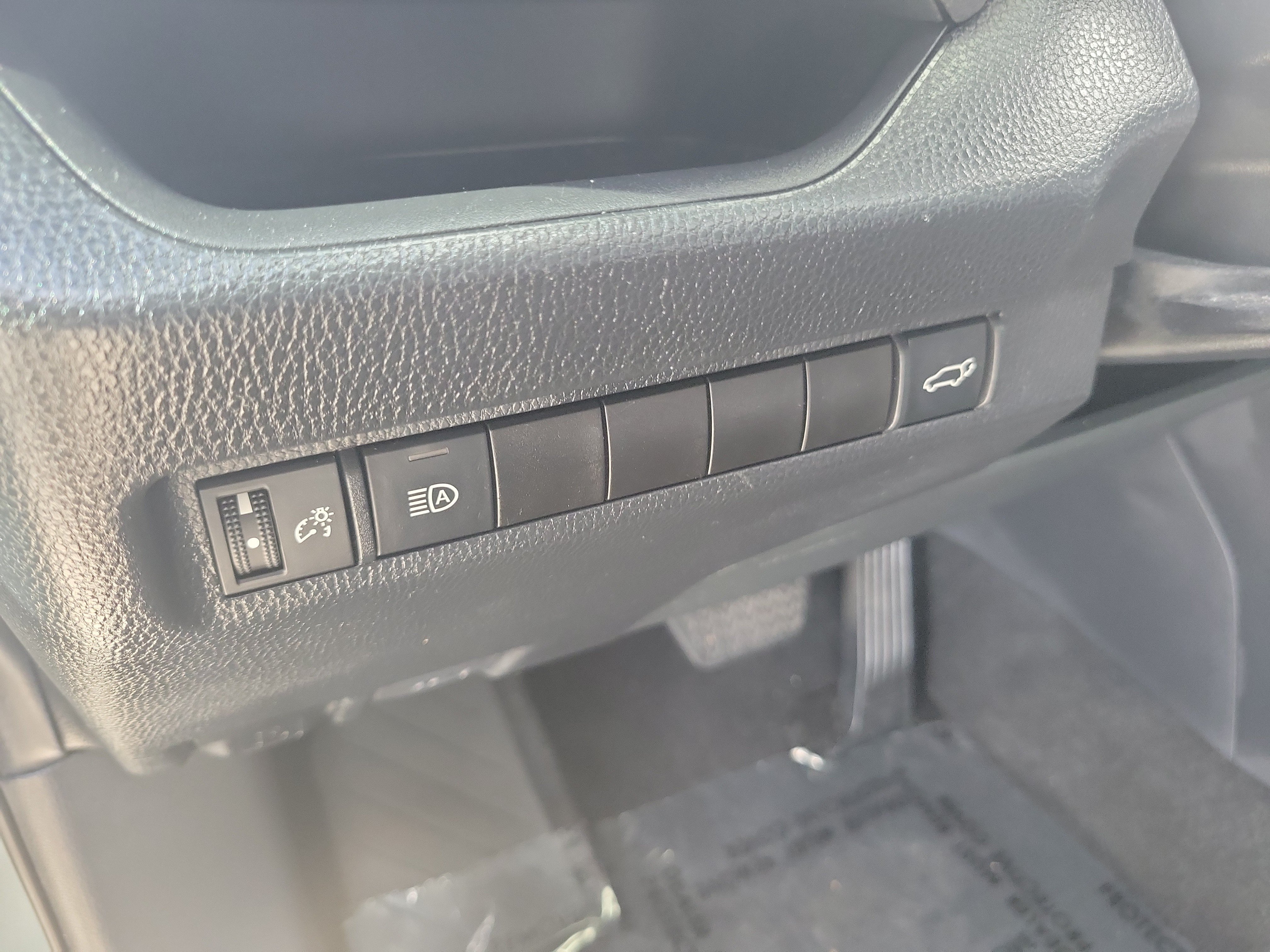 Used 2023 Toyota RAV4 XLE Premium FWD image 26