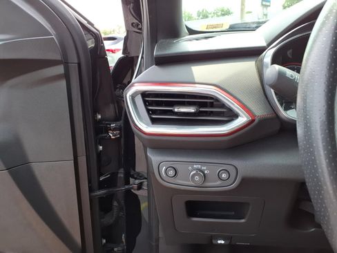 Used 2021 Chevrolet TrailBlazer RS w/ Technology Package AWD/4WD image 13