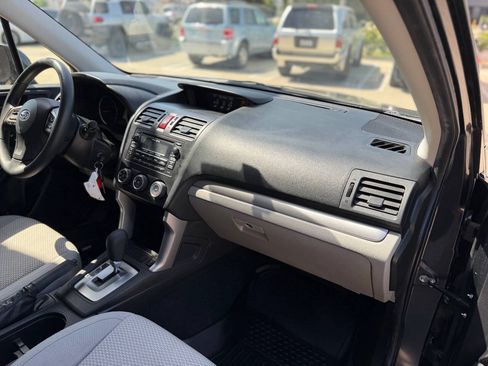Used 2014 Subaru Forester 2.5i Premium w/ All-Weather Package AWD/4WD image 18