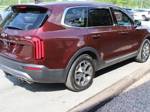 Used 2022 Kia Telluride EX w/ Towing Package AWD/4WD image 5