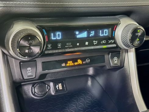 Used 2025 Toyota RAV4 XLE w/ Convenience Package FWD image 14
