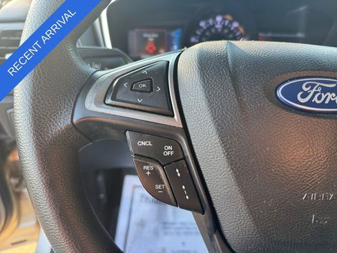 Used 2019 Ford Fusion SE image 26