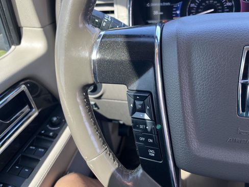 Used 2016 Lincoln Navigator L Select AWD/4WD image 20