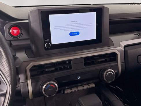 Certified 2024 Toyota Tacoma TRD Off-Road image 15