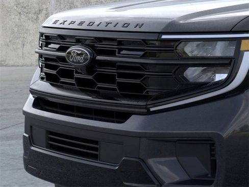 New 2026 Ford Expedition Max Platinum image 17