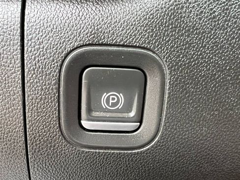 Used 2022 Chevrolet Silverado 2500 W/T w/ WT Fleet Convenience Package AWD/4WD image 30