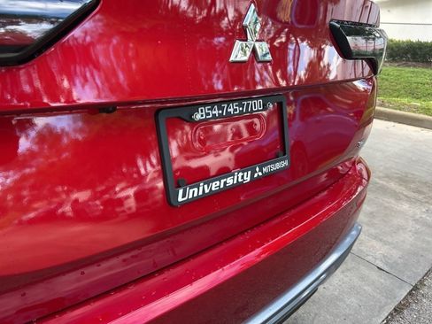 New 2025 Mitsubishi Outlander SE image 19