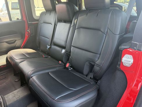 Used 2024 Jeep Wrangler Unlimited Rubicon w/ Safety Group AWD/4WD image 18
