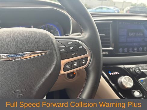 Used 2017 Chrysler Pacifica Touring-L Plus w/ Advanced Safetytec Group FWD image 15