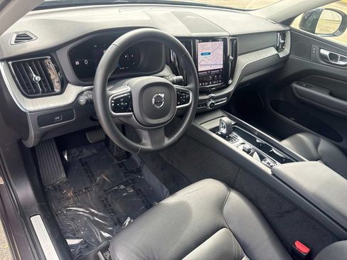 Certified 2025 Volvo XC60 B5 Plus AWD/4WD image 25