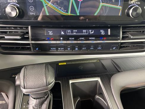 Used 2022 Toyota Sienna XSE image 24