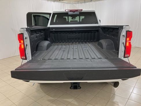 Used 2024 Chevrolet Silverado 3500 High Country w/ High Country Premium Package image 23
