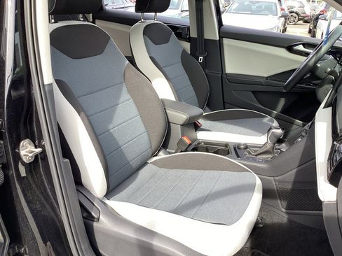 Certified 2025 Volkswagen Taos S AWD/4WD image 28