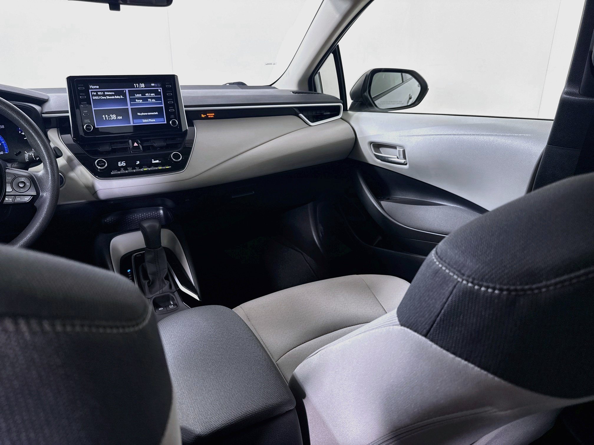 Used 2020 Toyota Corolla LE FWD image 20