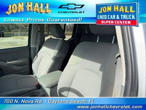 Used 2018 Nissan Frontier SV image 18